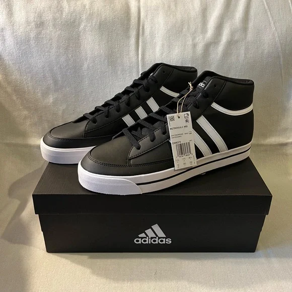 adidas gazelle silver green womens adidas Men's Retrovulc Mid Skate Shoe, White/Core Black/Grey Two, 12   Board Blazers